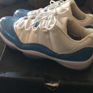 Jordan retro 11 low .