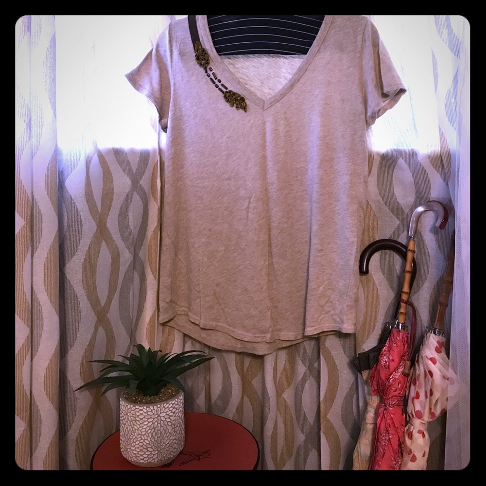 GAP Oatmeal V-Neck T-Shirt with Bronze Neck Detail