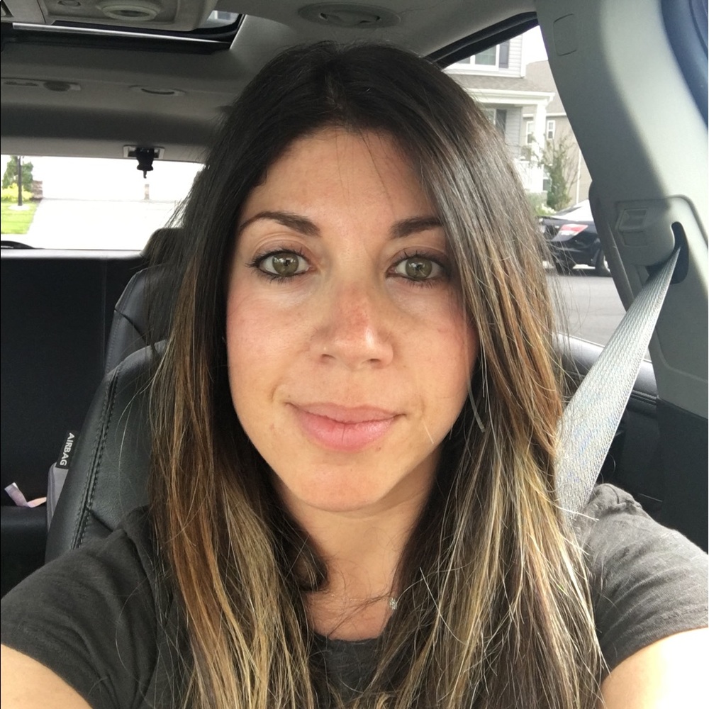 Meet your Posher, Lauren