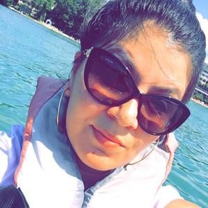 Meet your Posher, Beatriz