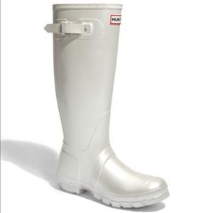 NEVER WORN White Hunter Boots