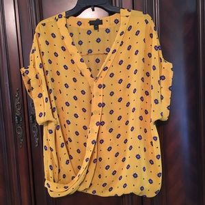 Yellow and Blue Bouse