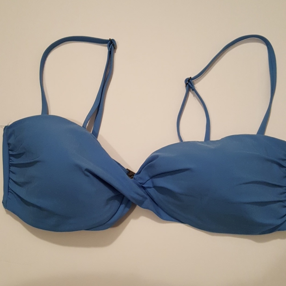 BIKINI - Picture 2 of 5
