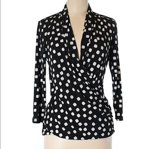 Flash sale! Vince Camuto faux wrap top size L