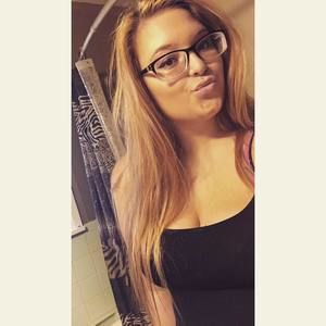 Meet your Posher, Holly