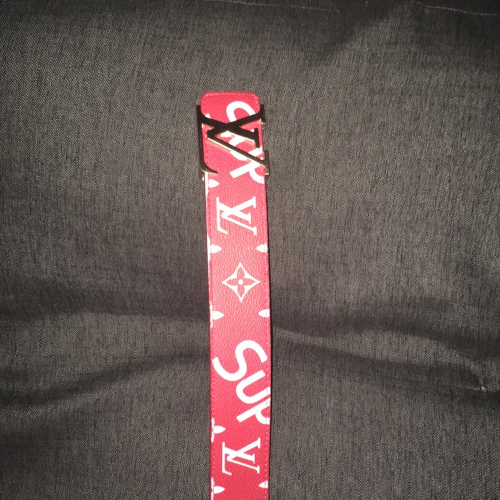 Louis Vuitton x supreme belt - Picture 2 of 3