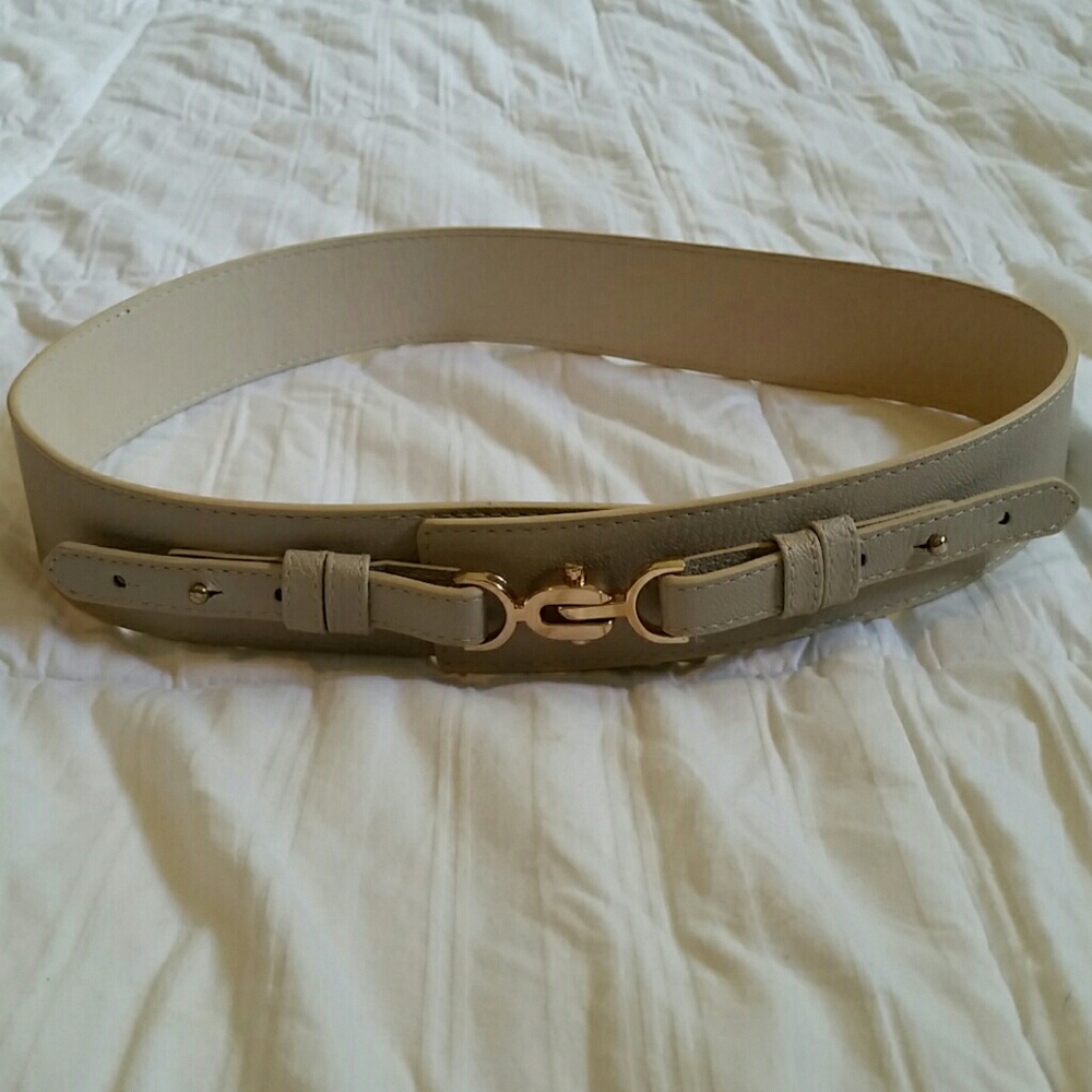 Forever 21 cream gold belt