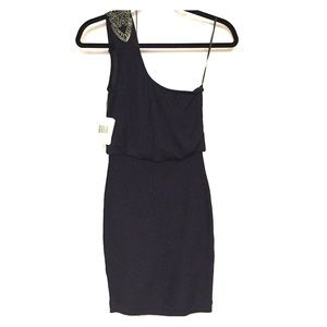One shoulder tight black dress