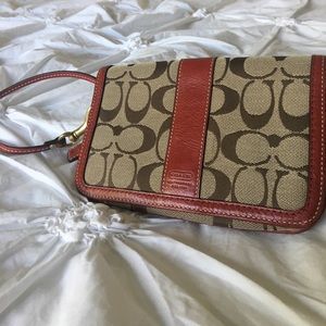 Coach wristlet GREAT DEAL!!!!