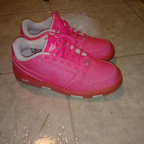 Nike Shoes - Nike sneakers