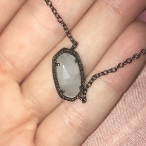 Black Kendra Scott necklace