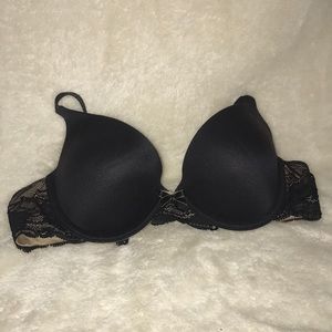 black lacey bra