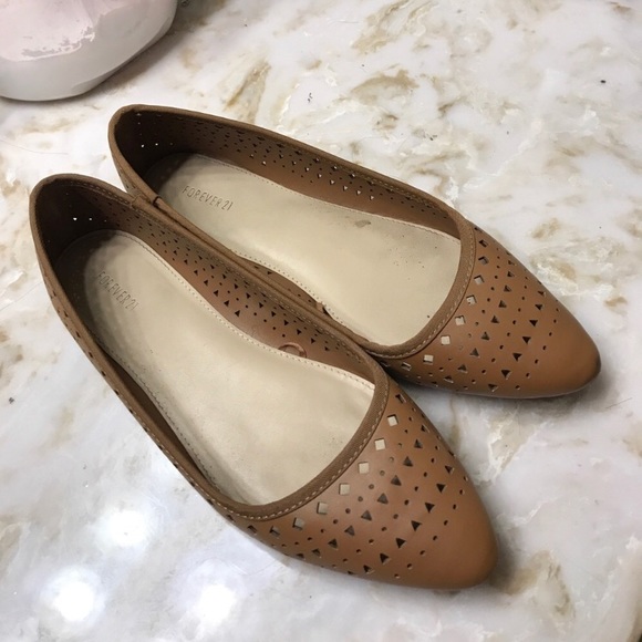 Shoes - Pointed toe flats