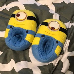 Toddler minion slippers