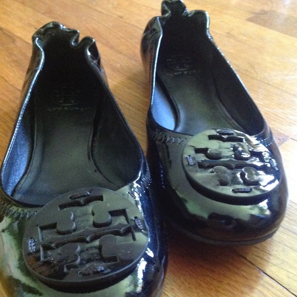 🔵Sold🔵 Tory Burch Reva flats - patent leather sz 8 - Picture 1 of 7