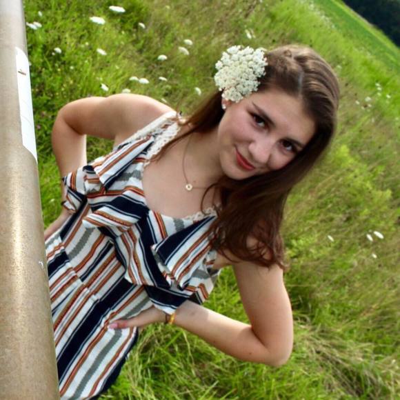 Meet your Posher, Riley - Picture 1 of 1