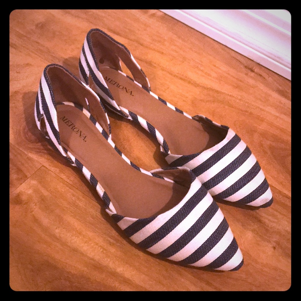 Blue and white striped flats!