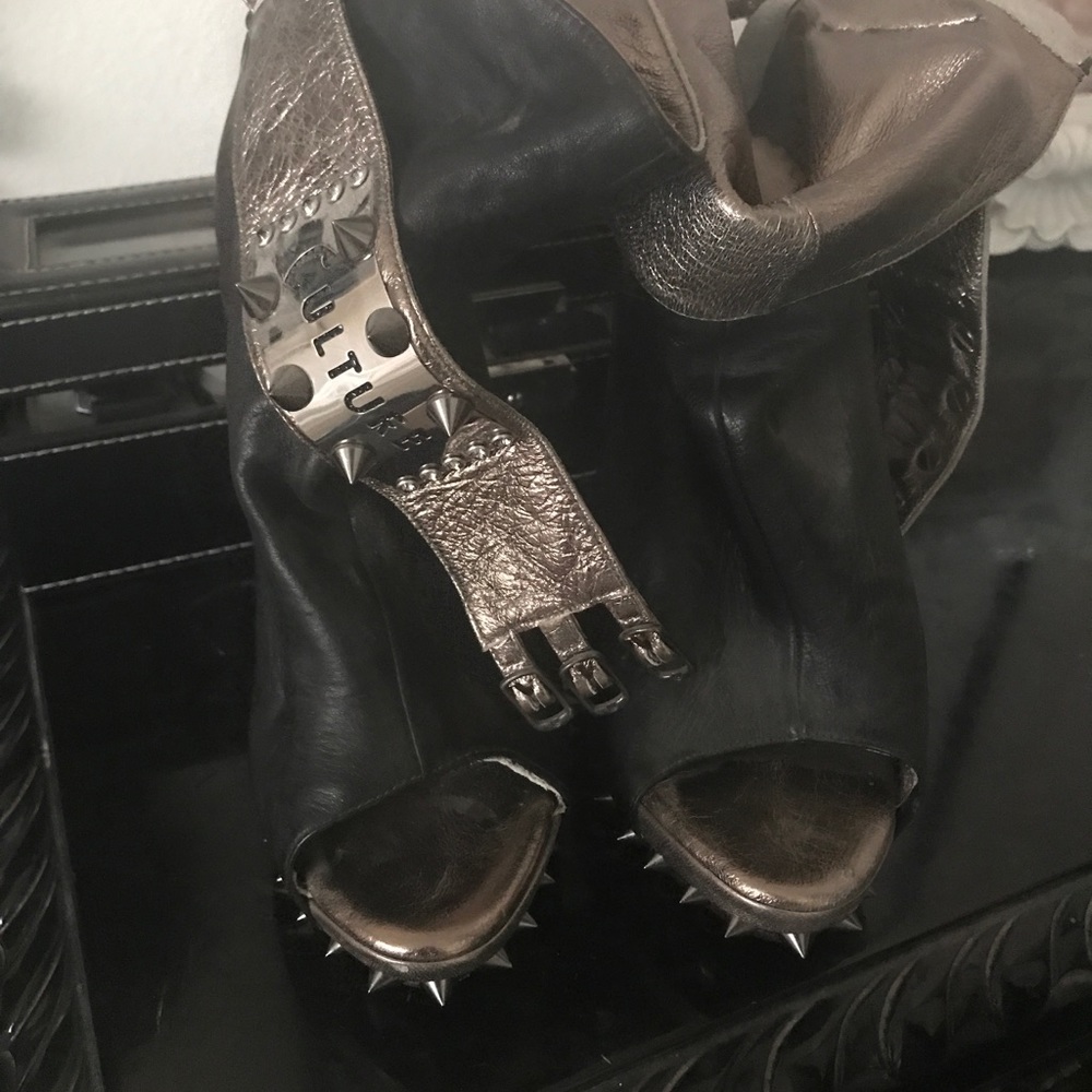 Custom made one of a kind All leather booties! - Picture 2 of 3
