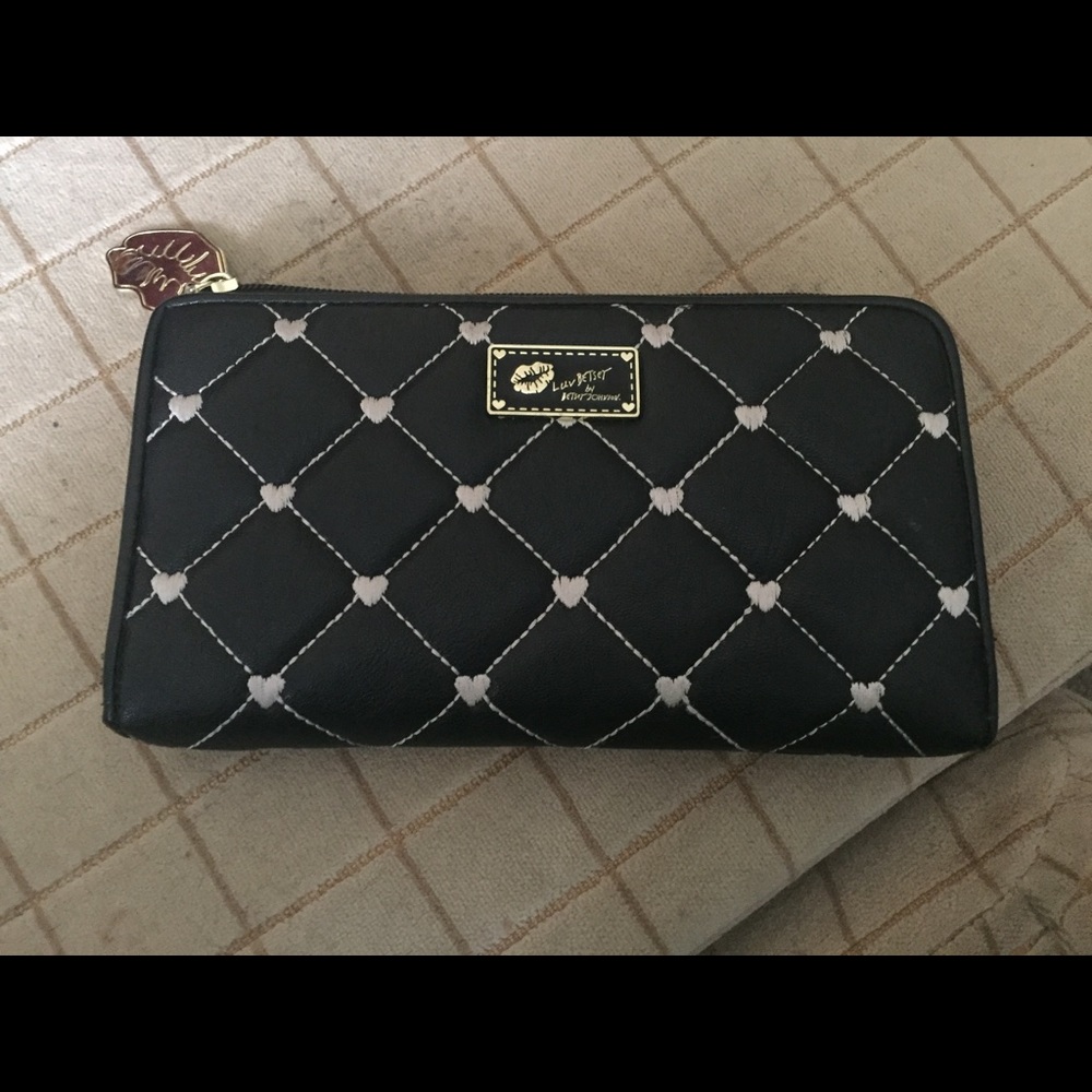 Betsy Johnson black leather wallet