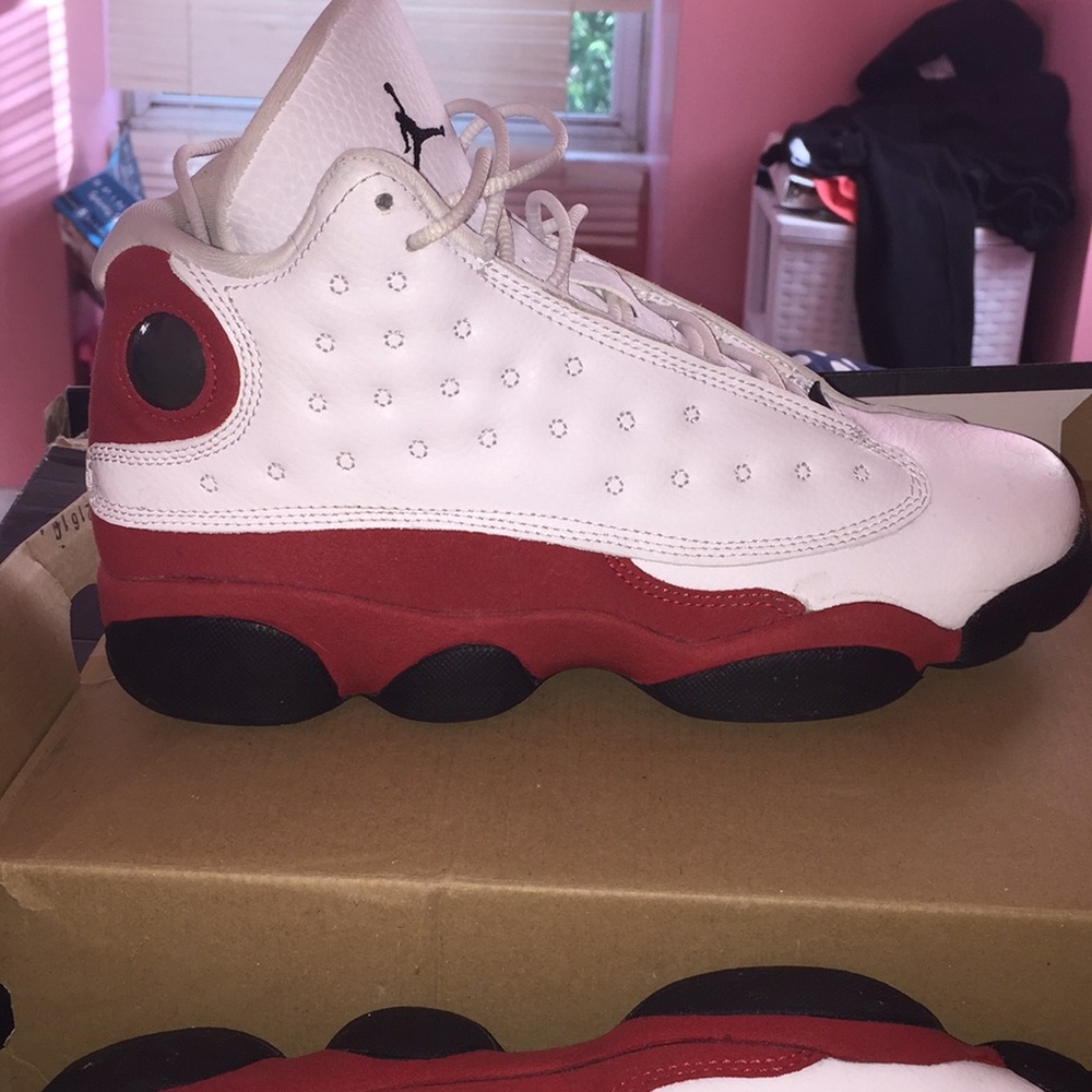 Jordan 13 “Cherry”