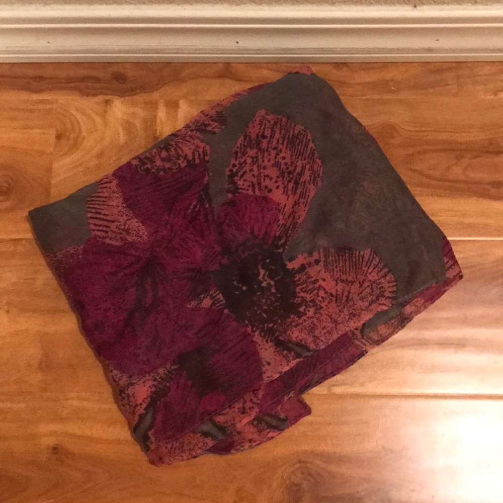 Floral scarf!