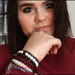 Meet your Posher, Cassie