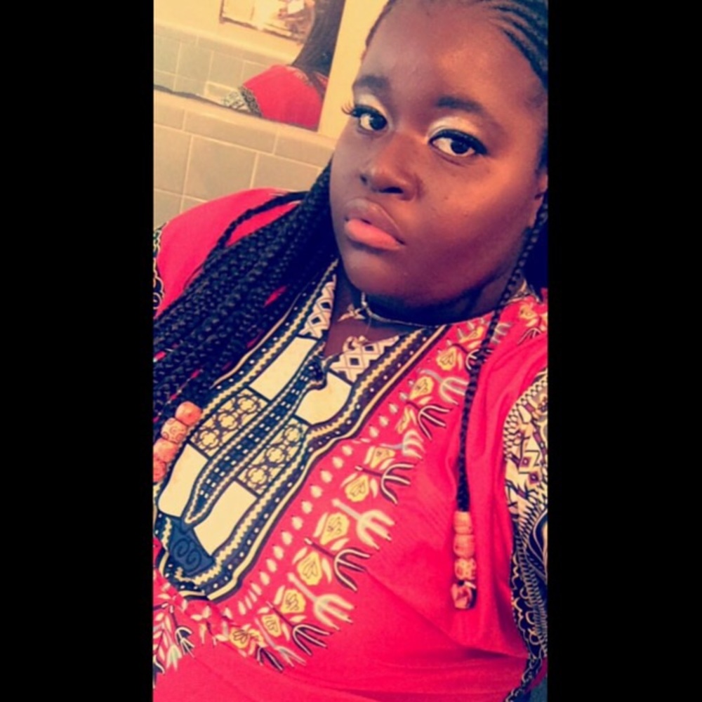 Meet your Posher, Joy