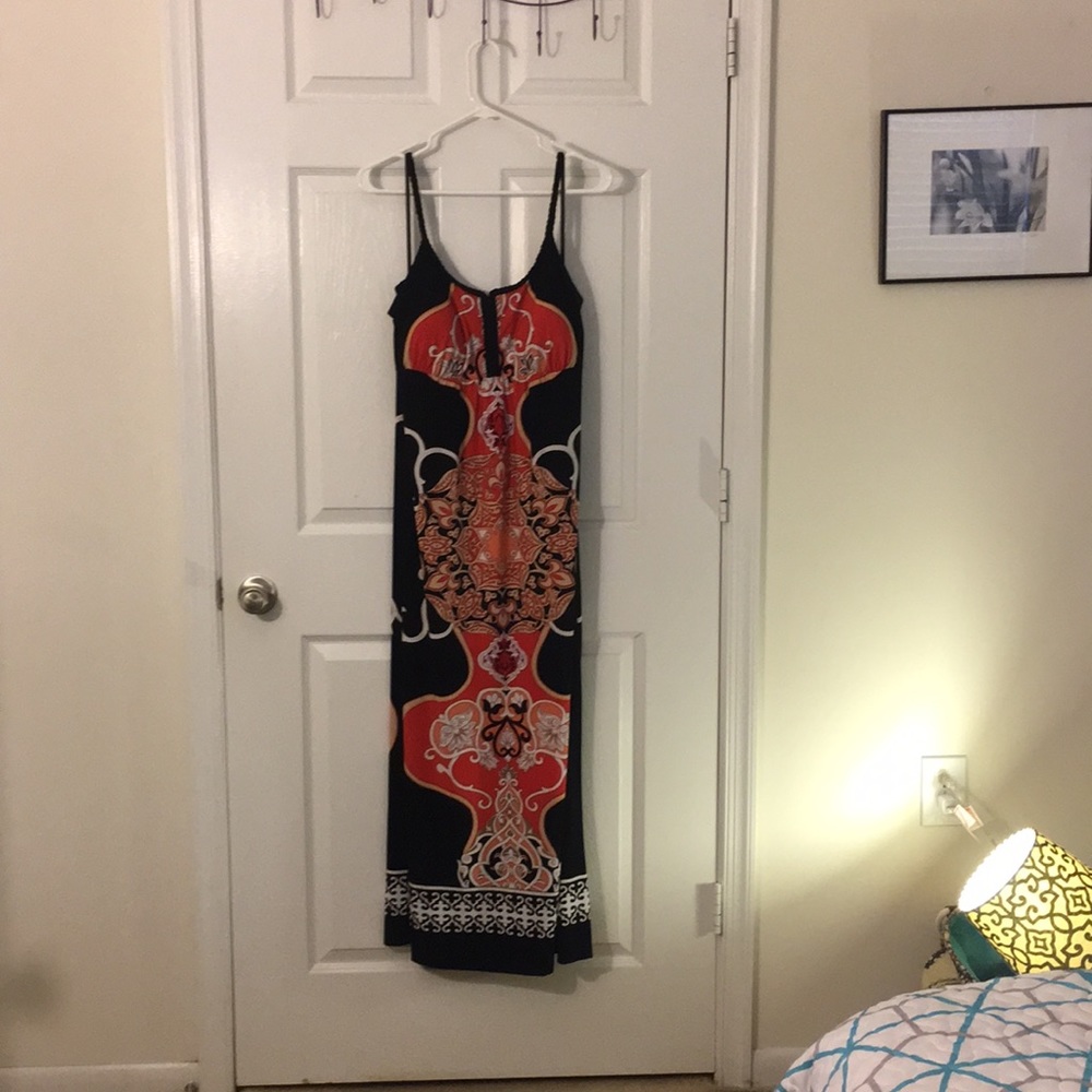 Black print maxi dress w/braided shoulder straps