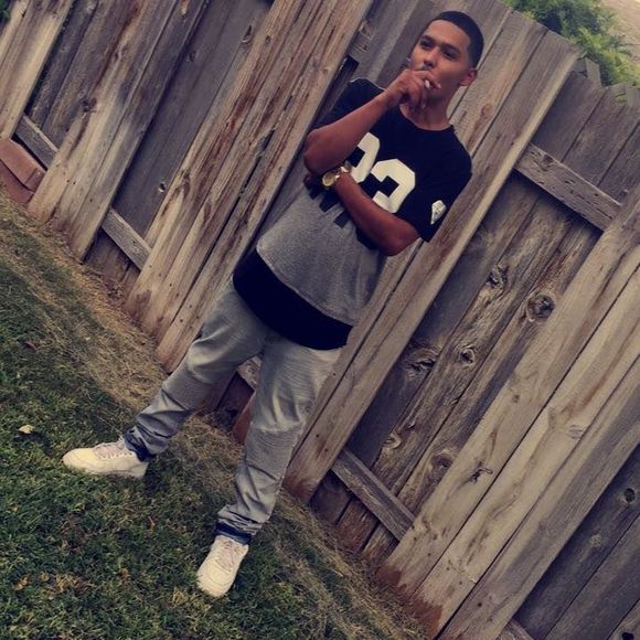 Meet your Posher, Andres - Picture 1 of 1