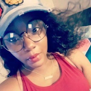 Meet your Posher, Selena