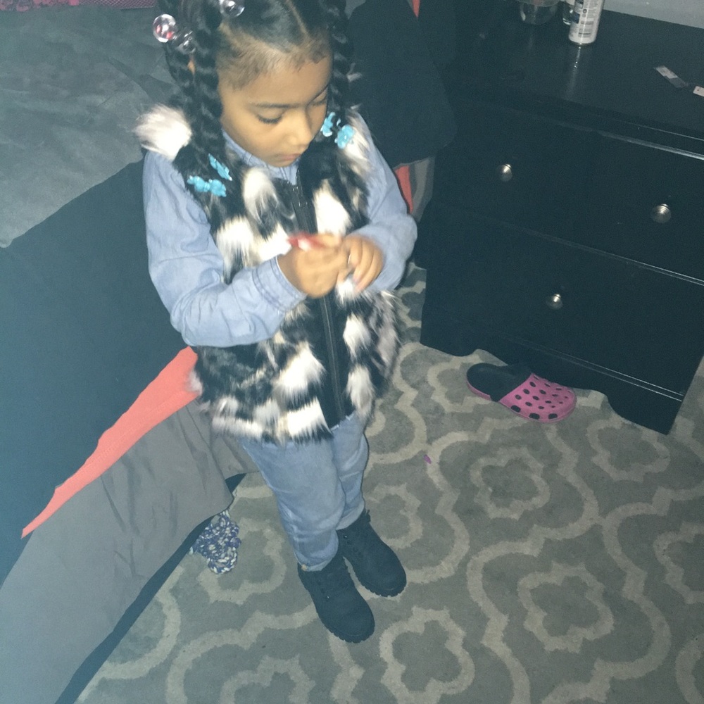 Fur Vest - Picture 5 of 6
