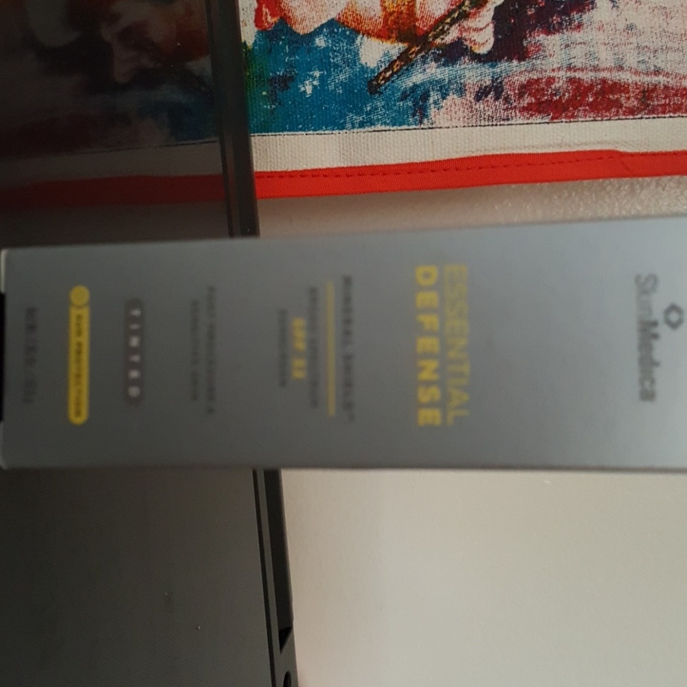 SkinMedica Essential Defence Mineral Shield tinted