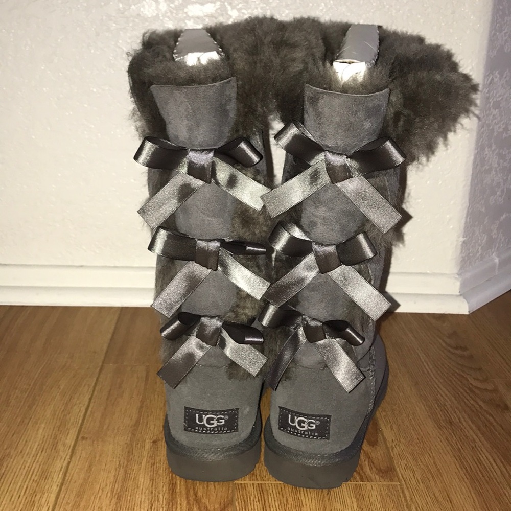 Bailey Bow Tall Uggs & care kit
