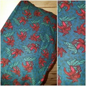 LulaRoe Tall and Curvy Leggings