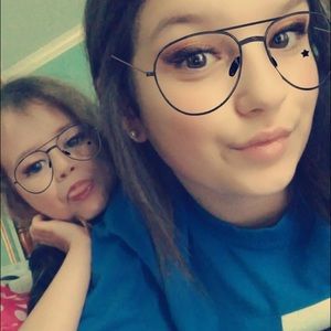 Meet your Posher, Macy