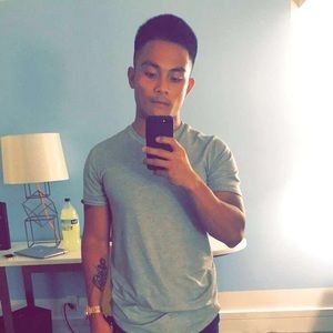 Meet your Posher, Rayze