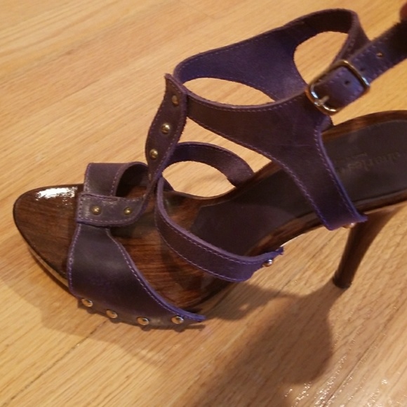 In good condition Charles David leather/wood heels - Picture 3 of 8