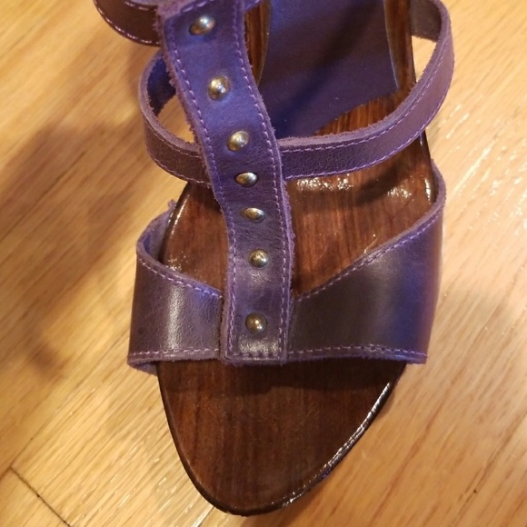 In good condition Charles David leather/wood heels - Picture 5 of 8