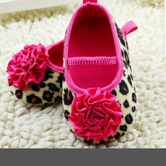 Other - Little Baby girl shoes NWT💕