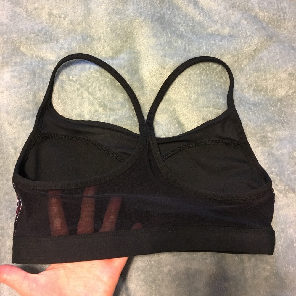 NWOT fabletics reversible sports bra - Picture 2 of 3