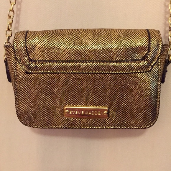 Steve Madden Handbags - ✨ Steve Madden Gold Crossbody Bag