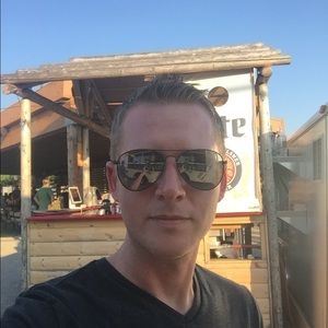 Meet your Posher, Tony