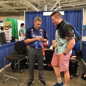 Meet your Posher, Collin