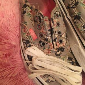 Minnie Mouse vans