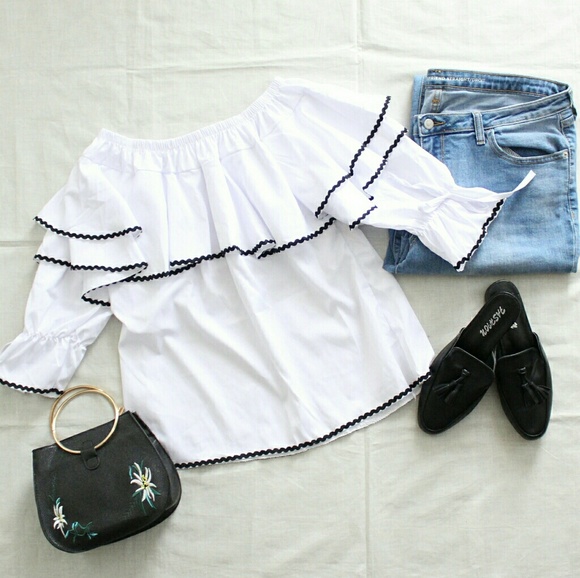 Roma Ruffle Blouse - Picture 5 of 5