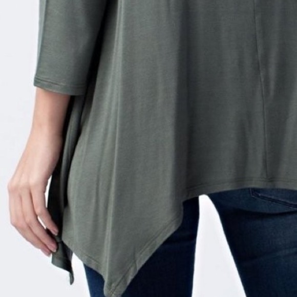 Solid Top with criss cross neck - Picture 6 of 7