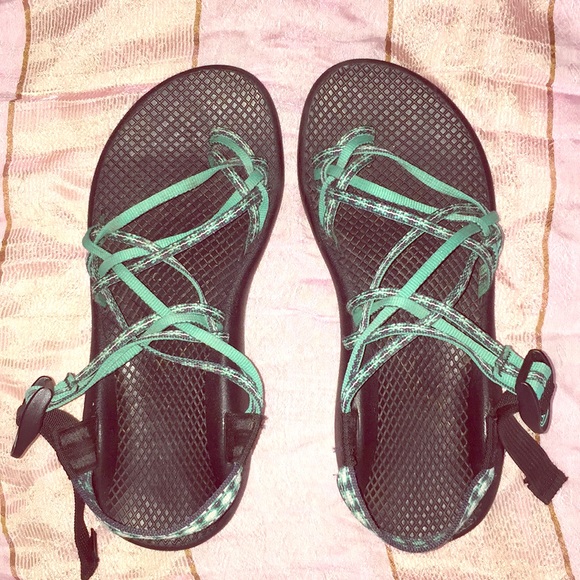 Chaco Shoes - Emerald Green 3 Strap Adjustable Chacos