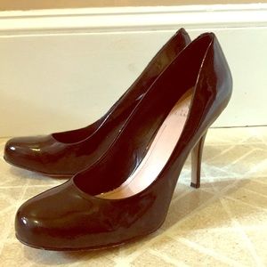 Size 13 VINCE CAMUTO black pumps