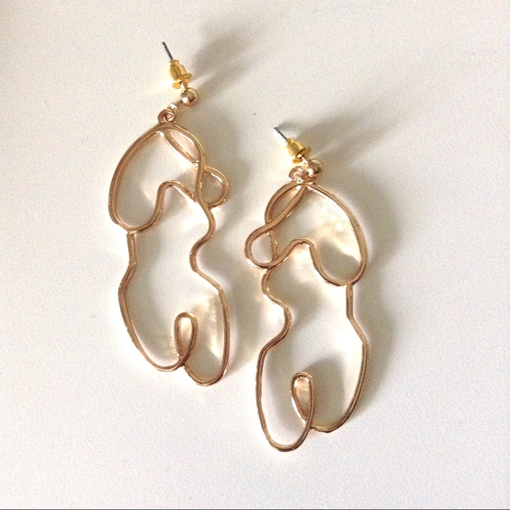 🔗 Body Body Earrings