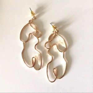 🔗 Body Body Earrings